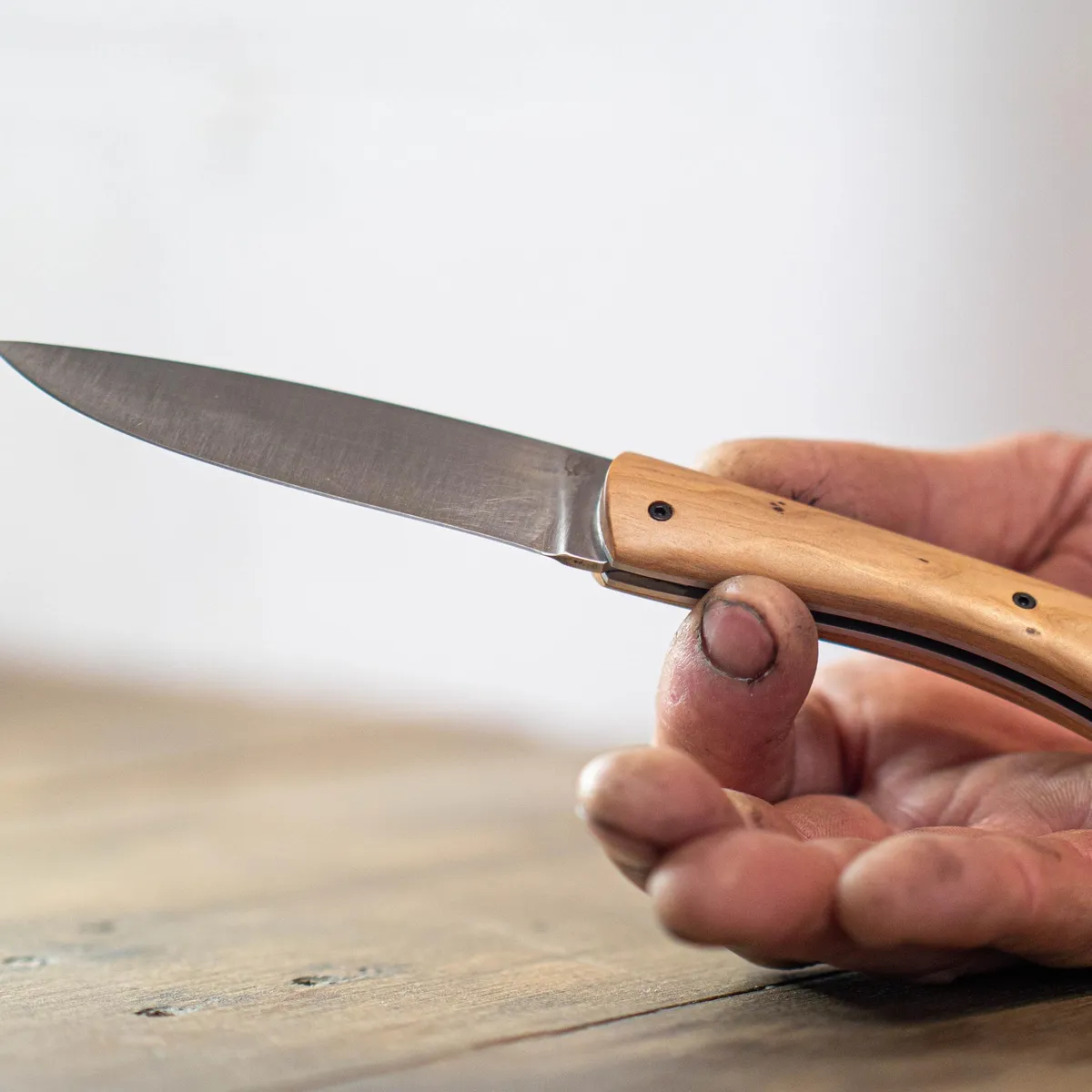 Montez et assemblez votre couteau pliant