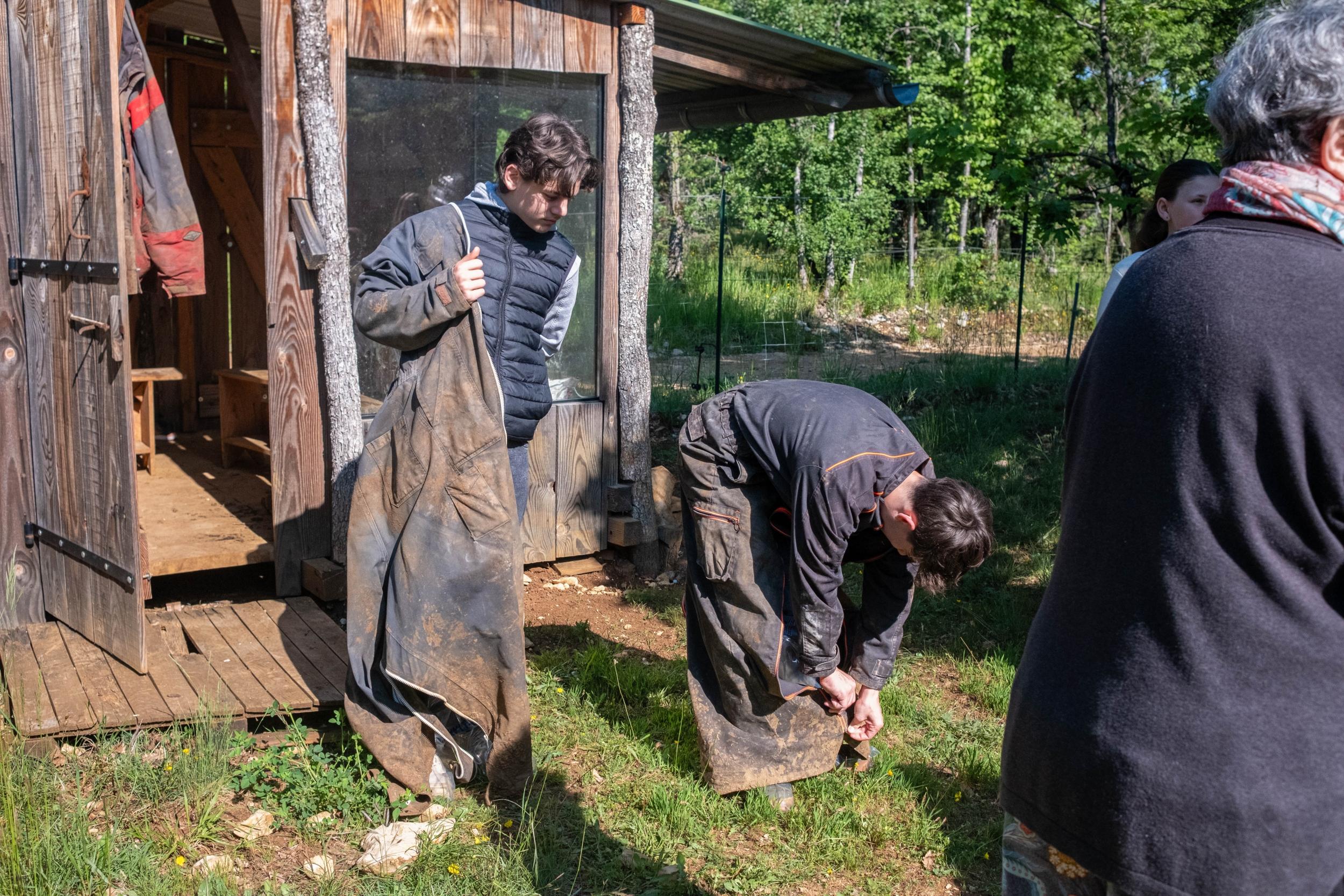 Wecandoo - Visitez une ferme de porc noir gascon et dégustez de la charcuterie avec Noellie et Eric - Image n°9