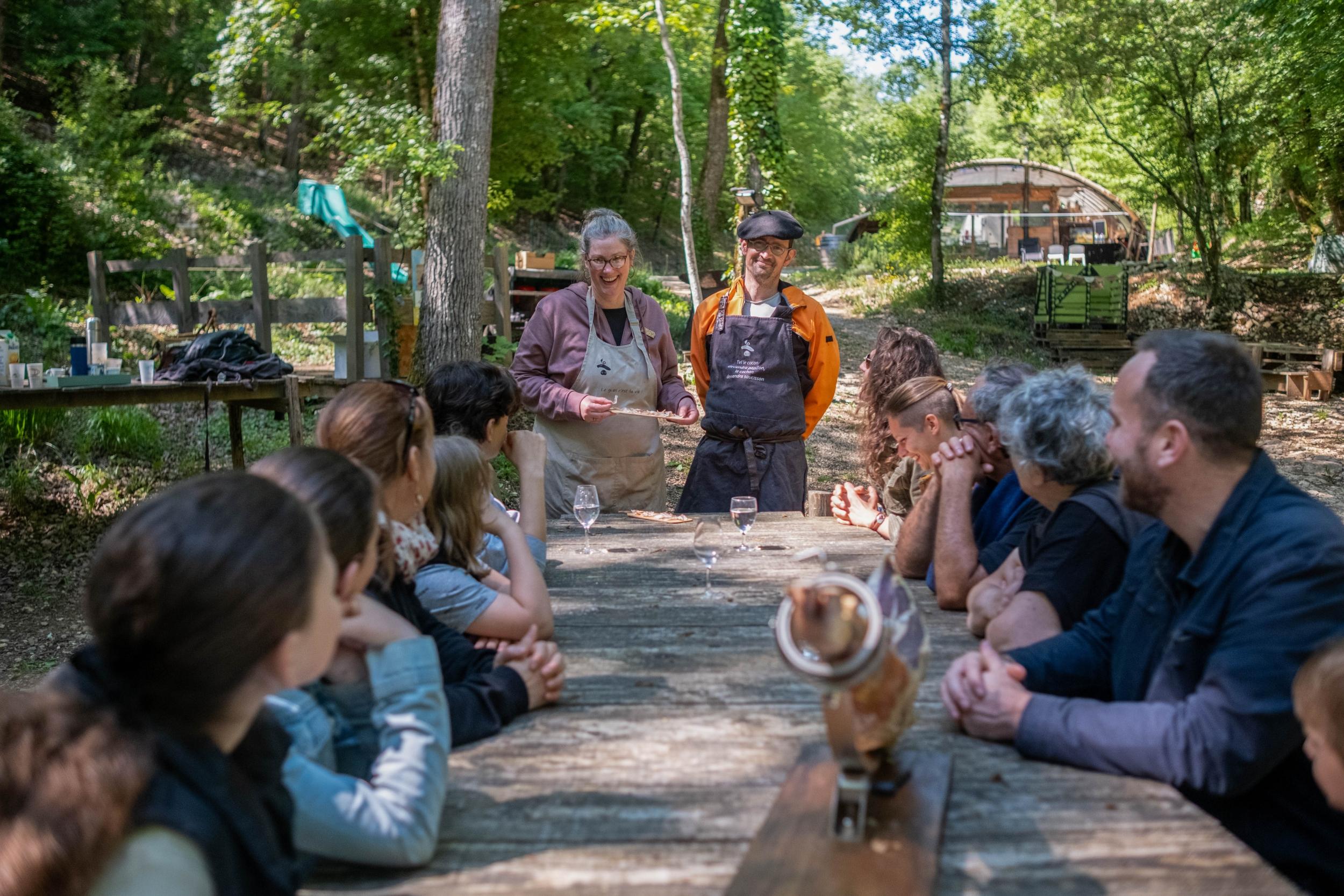Wecandoo - Visitez une ferme de porc noir gascon et dégustez de la charcuterie avec Noellie et Eric - Image n°11