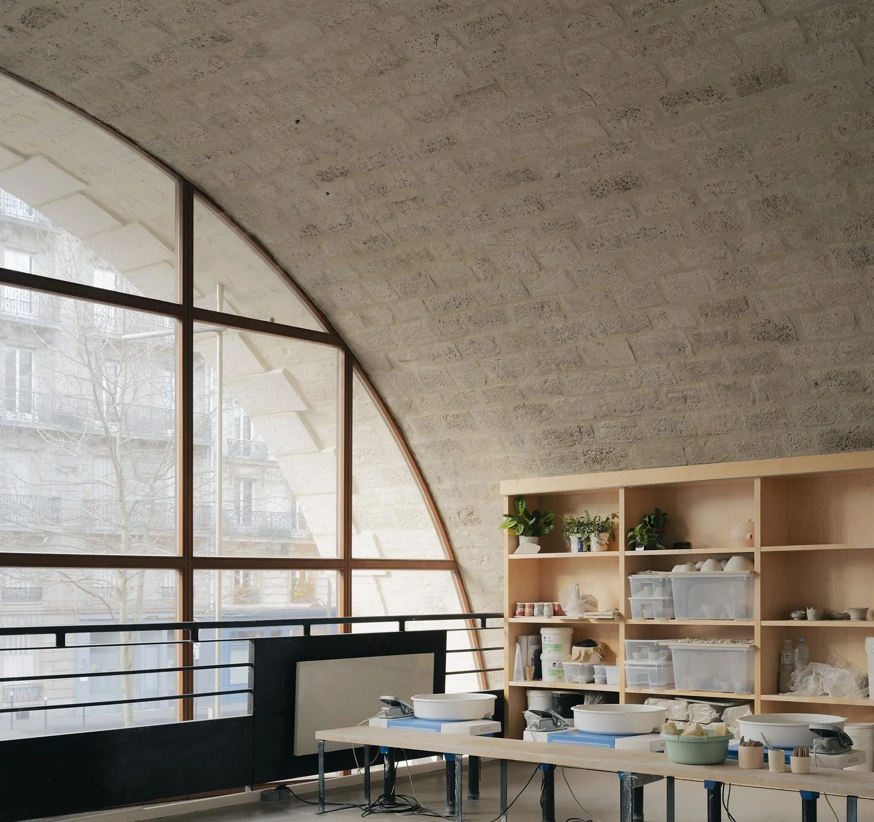 Initiez-vous au tour de potier dans le Viaduc des Arts avec Julie - Image n°5 - Wecandoo