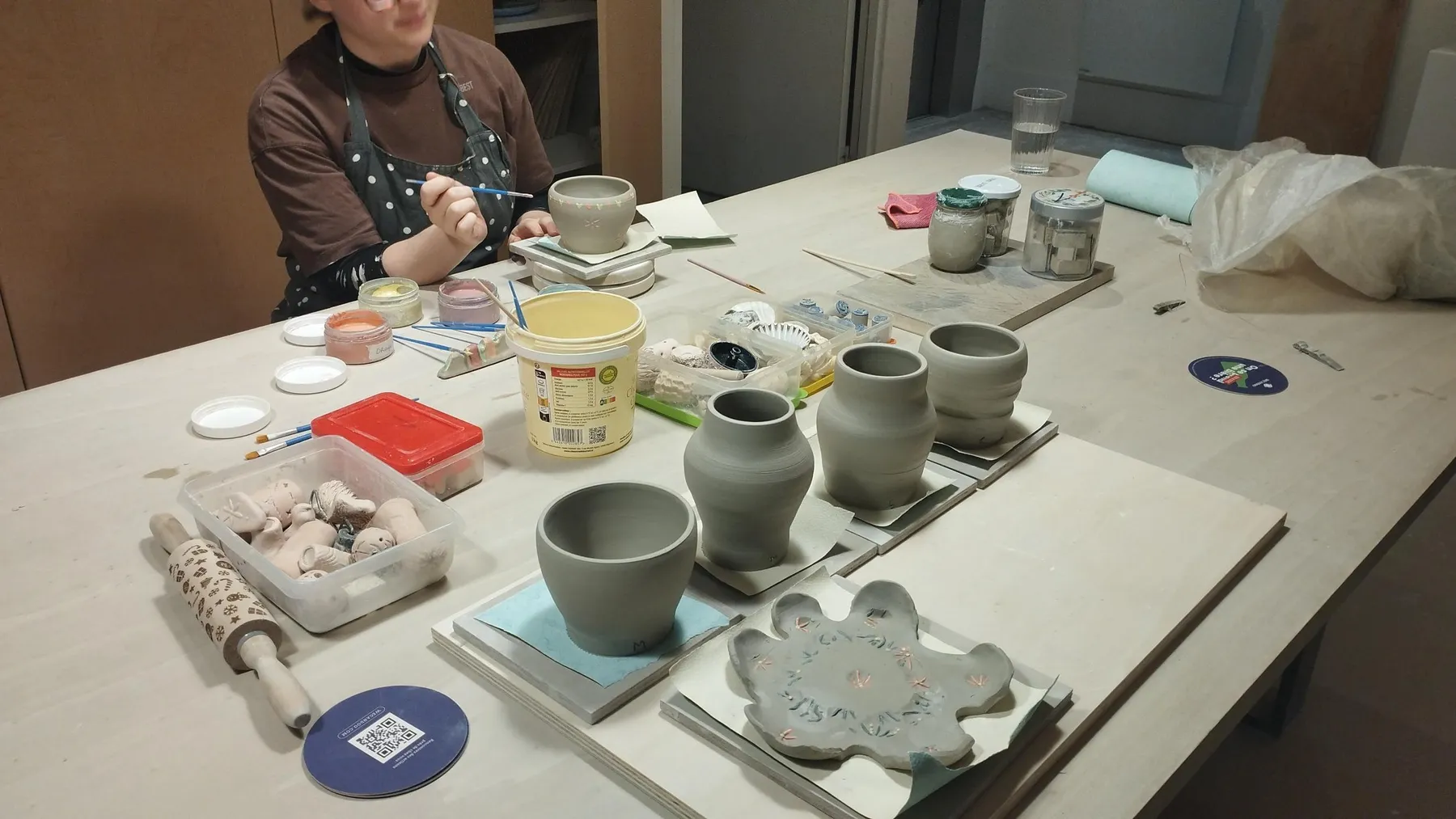 Initiez-vous au tour de potier et à la décoration sur céramique sur une journée - Image n°3 - Wecandoo