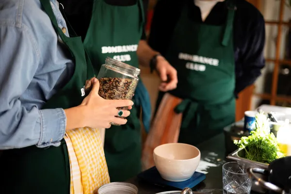 Réalisez un menu gastronomique complet dans un ancien atelier de canut avec Elliot - Image n°5 - Wecandoo