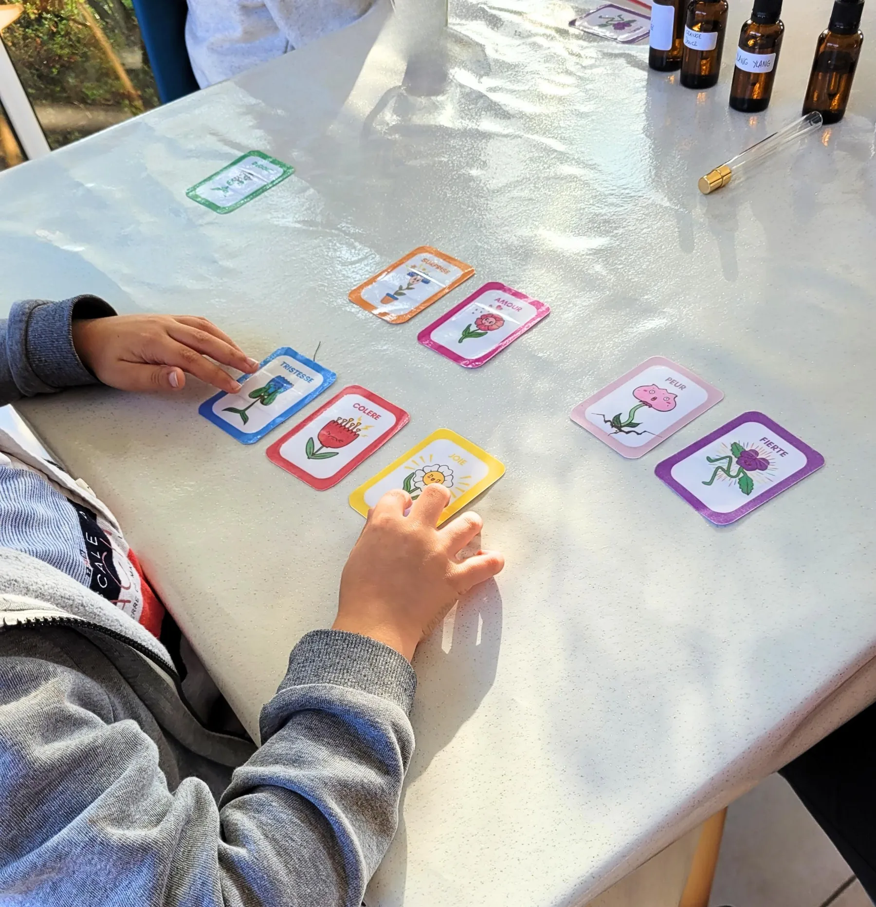 Créez votre parfum en duo avec votre enfant accompagnés par Amandine - Image n°4 - Wecandoo