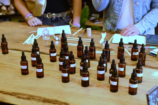 Créez votre parfum en duo avec votre enfant accompagnés par Amandine - Afbeelding nr. 5 - Wecandoo