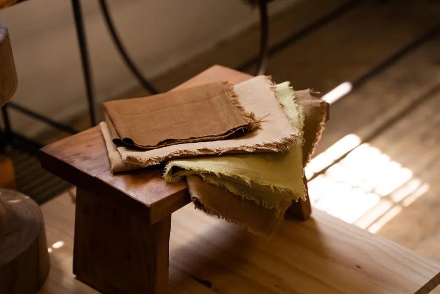 Découvrez la teinture végétale sur lin avec Adeline - Image n°1 - Wecandoo