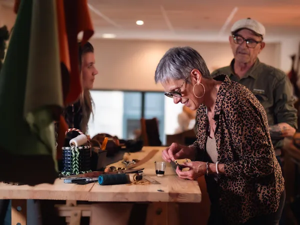 Réalisez votre ceinture en point sellier avec Jean-Marc - Image n°3 - Wecandoo