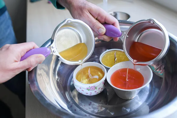 Créez votre bougie de massage personnalisée avec Claire - Image n°1 - Wecandoo