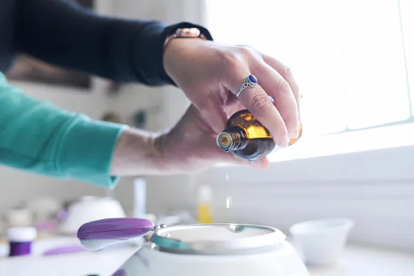 Fabriquez votre trio de soins pour le visage avec Claire - Image n°3 - Wecandoo