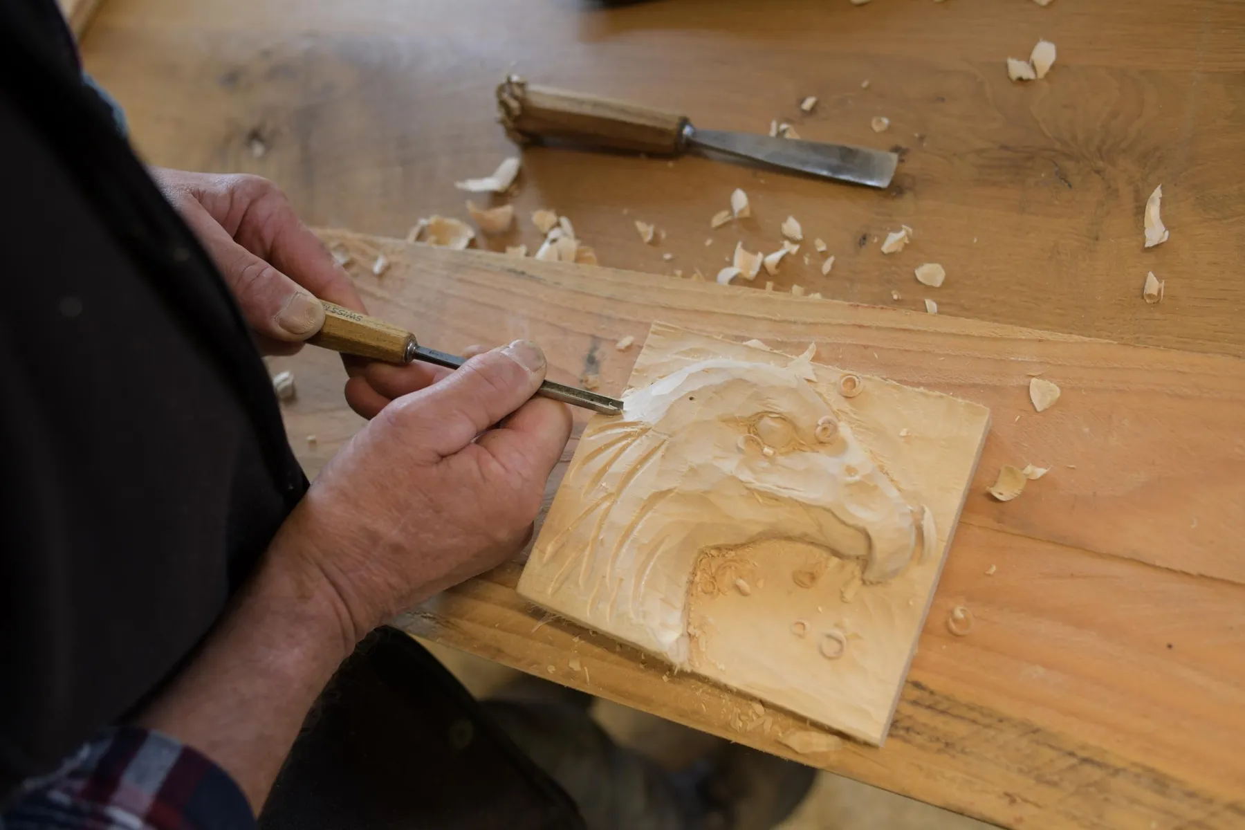 Initiez-vous au bas-relief sur bois avec Esther - Image n°5 - Wecandoo