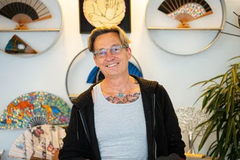 Frederick : Eventailliste d'art à Valence