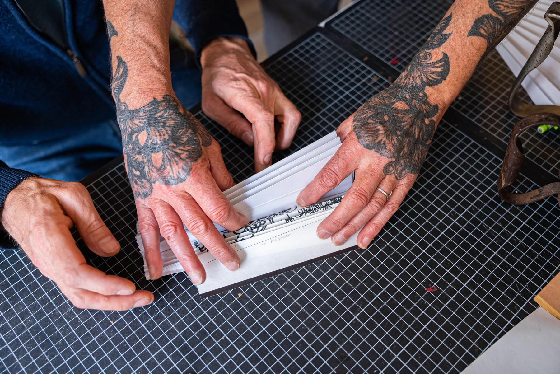 Montez et assemblez votre propre éventail avec Frederick - Image n°1 - Wecandoo