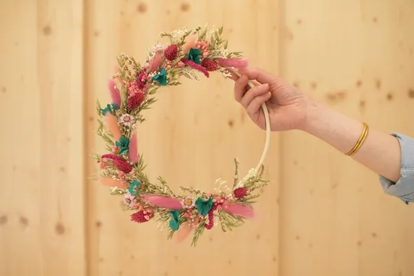 Réalisez votre couronne de fleurs séchées