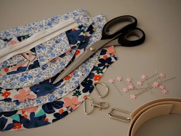 Cousez votre sac banane avec Jennifer - Image n°2 - Wecandoo