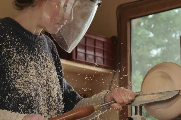 Initiez-vous au tournage sur bois le temps d'une journée dans une tiny house avec Claire - Image n°3 - Wecandoo