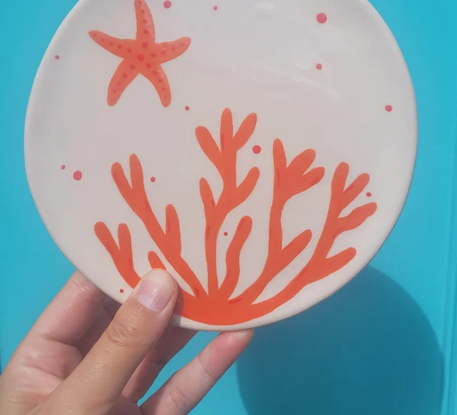 Initiez-vous à la peinture sur céramique avec Laura et son équipe - Image n°1 - Wecandoo