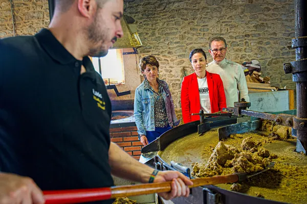 Découvrez une huilerie artisanale avec Elodie et Ludo - Image n°2 - Wecandoo