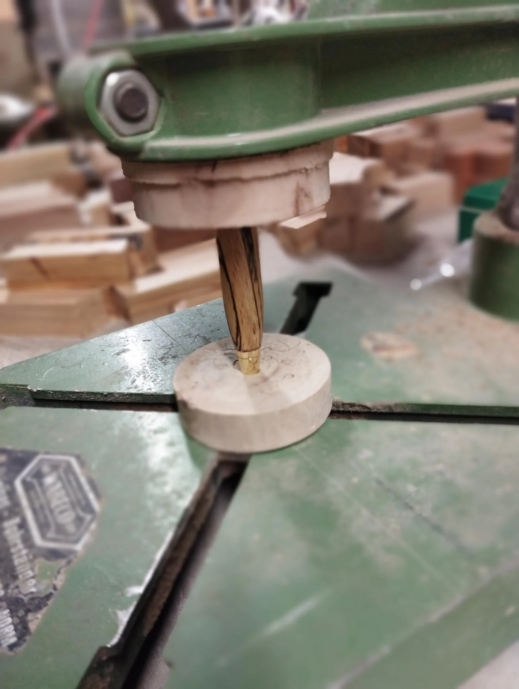 Tournez votre stylo en bois avec Jean-Pierre - Image n°4 - Wecandoo