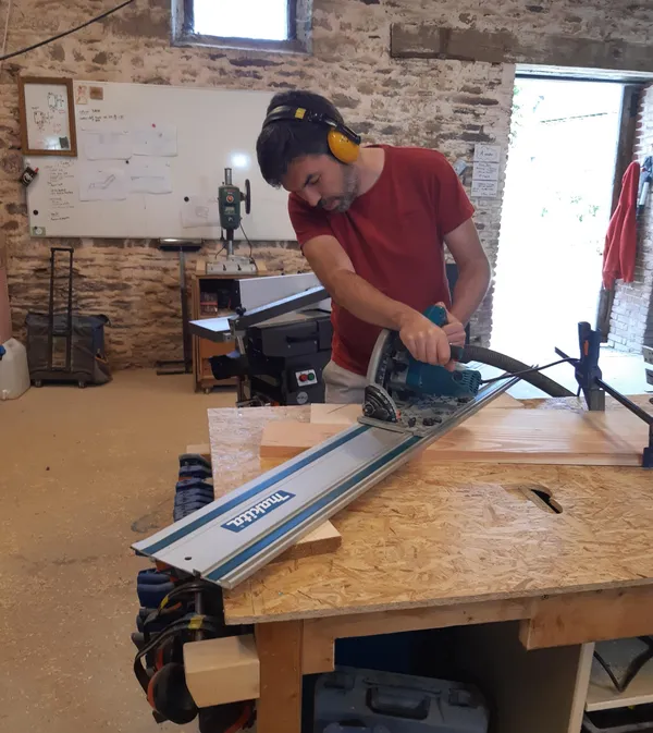 Fabriquez votre transat bain de soleil en bois recyclé sur une journée avec Camille - Image n°4 - Wecandoo