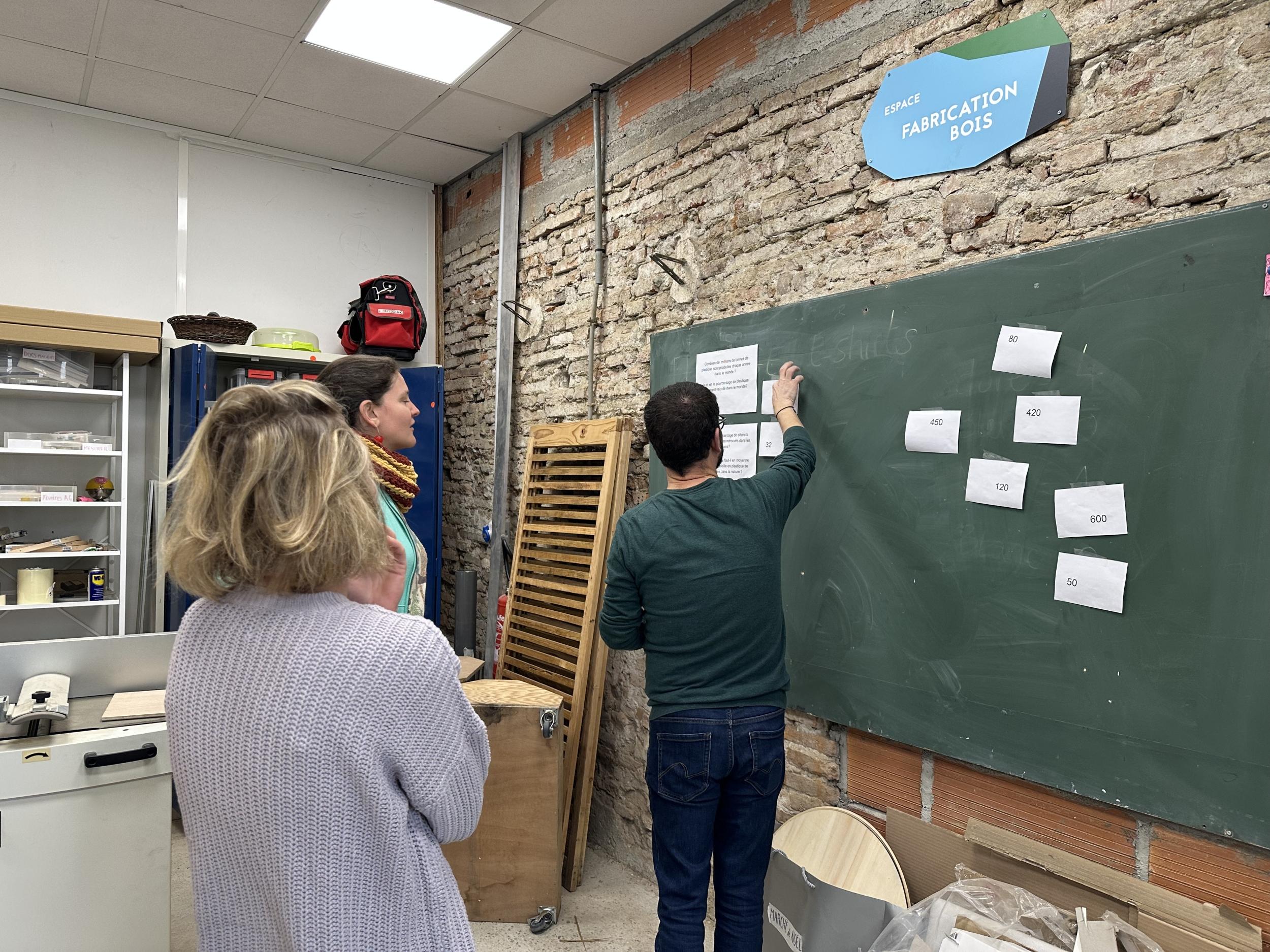 Sensibilisez votre équipe et fabriquez vos objets en plastique recyclé avec Marlène - Image n°12 - Wecandoo