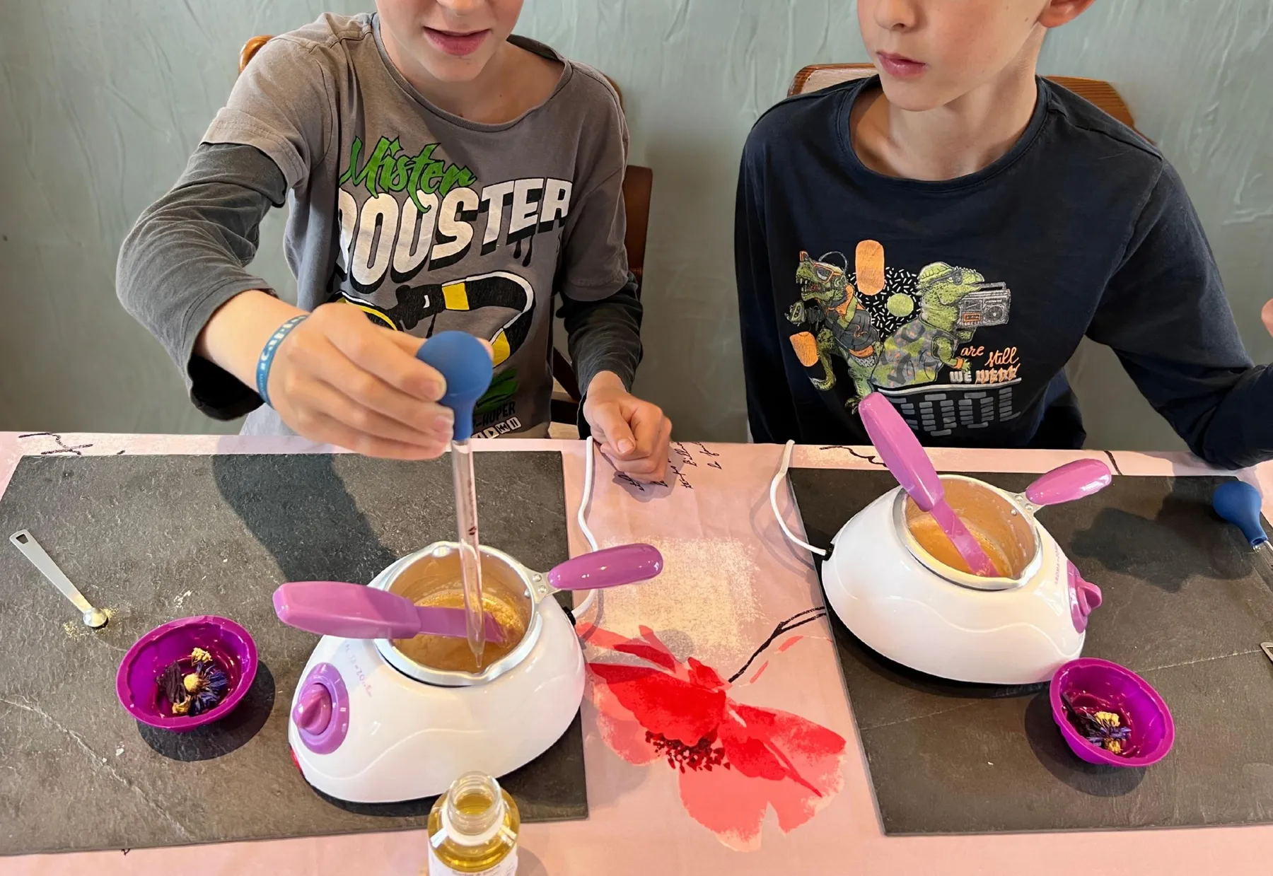 Réalisez votre savon et porte-savon en famille avec Elsa - Image n°2 - Wecandoo