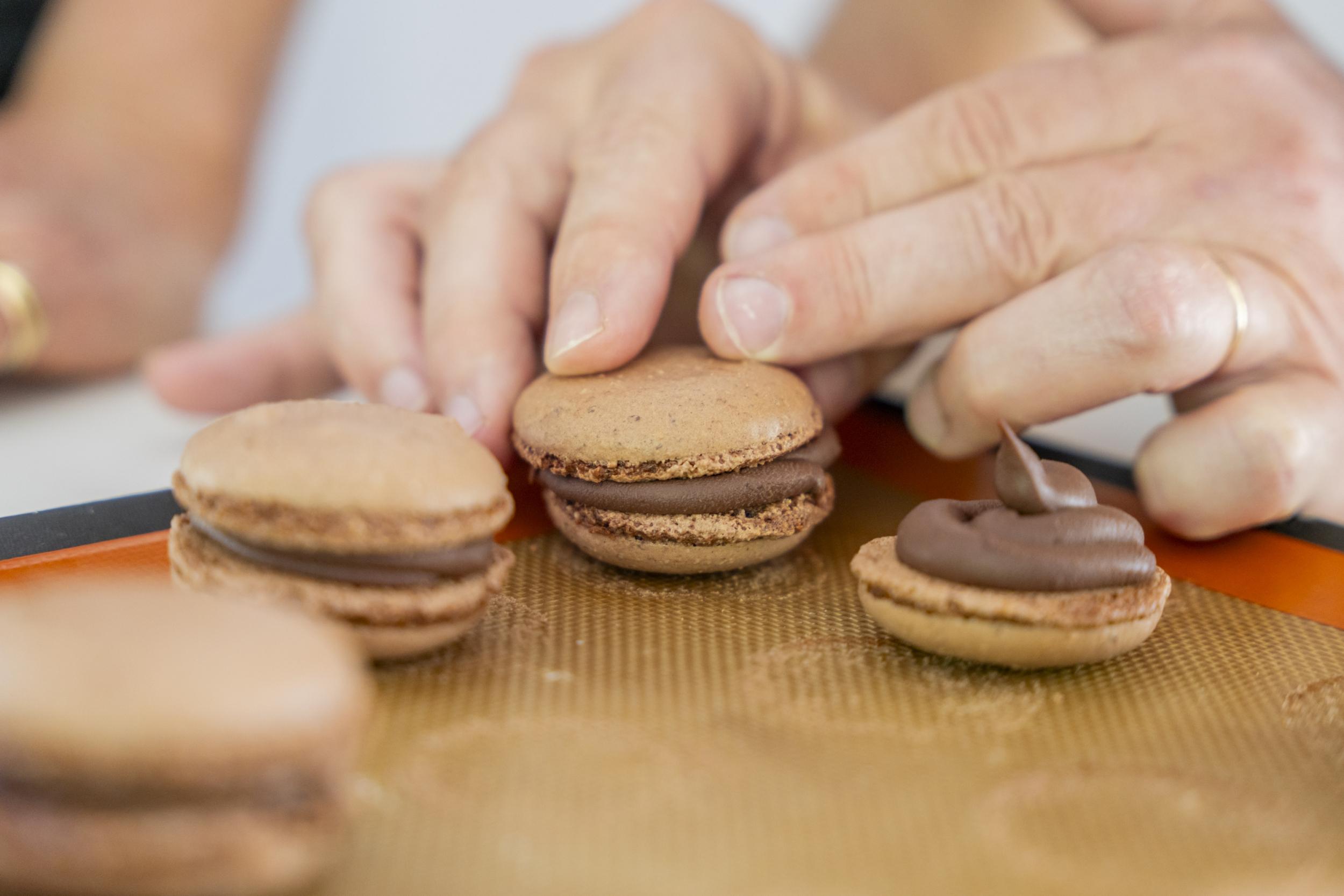 Confectionnez vos macarons gourmands avec Stéphanie - Image n°3 - Wecandoo