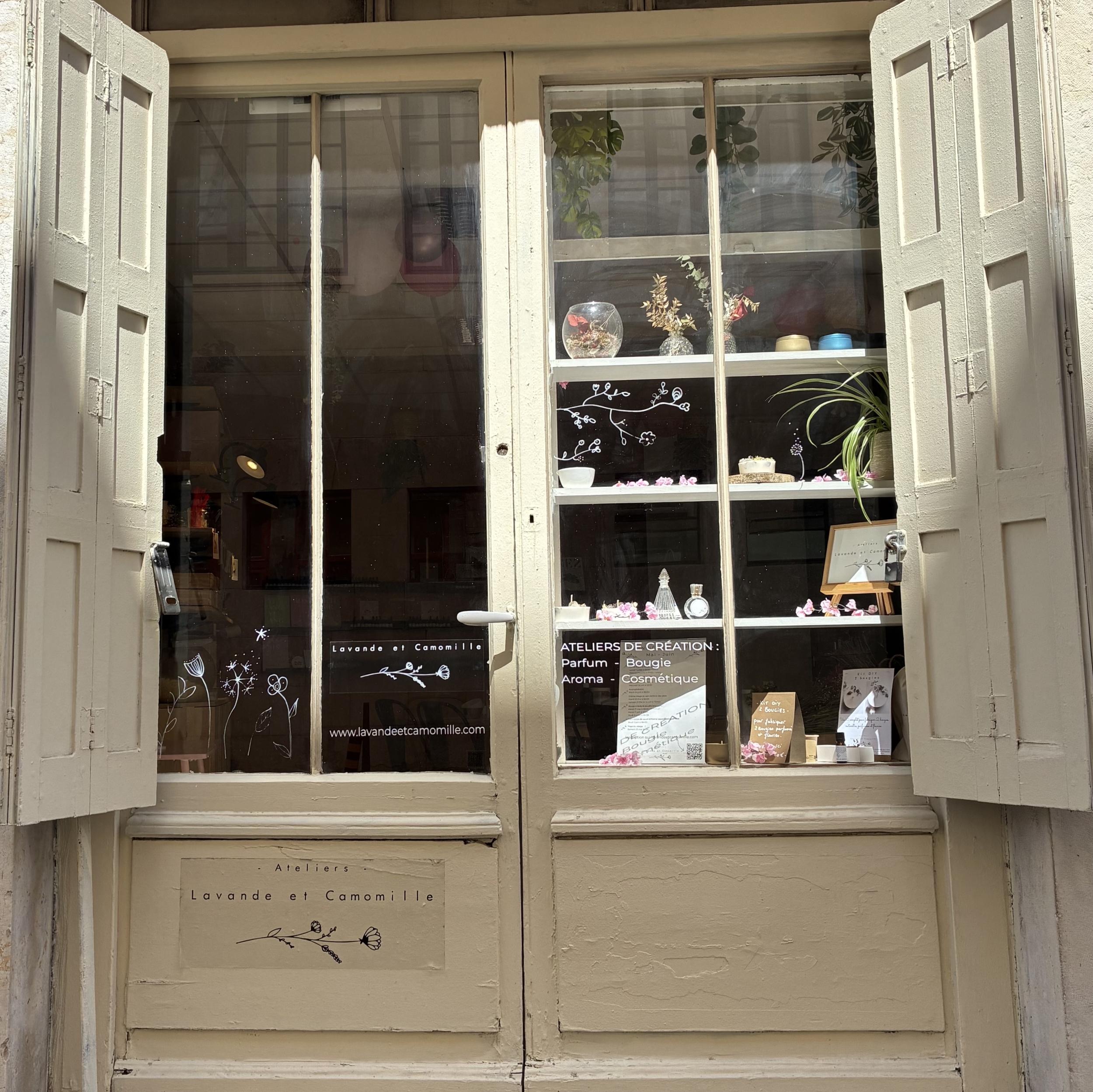 Wecandoo - Réalisez votre bougie parfumée fleurie - Image n°7