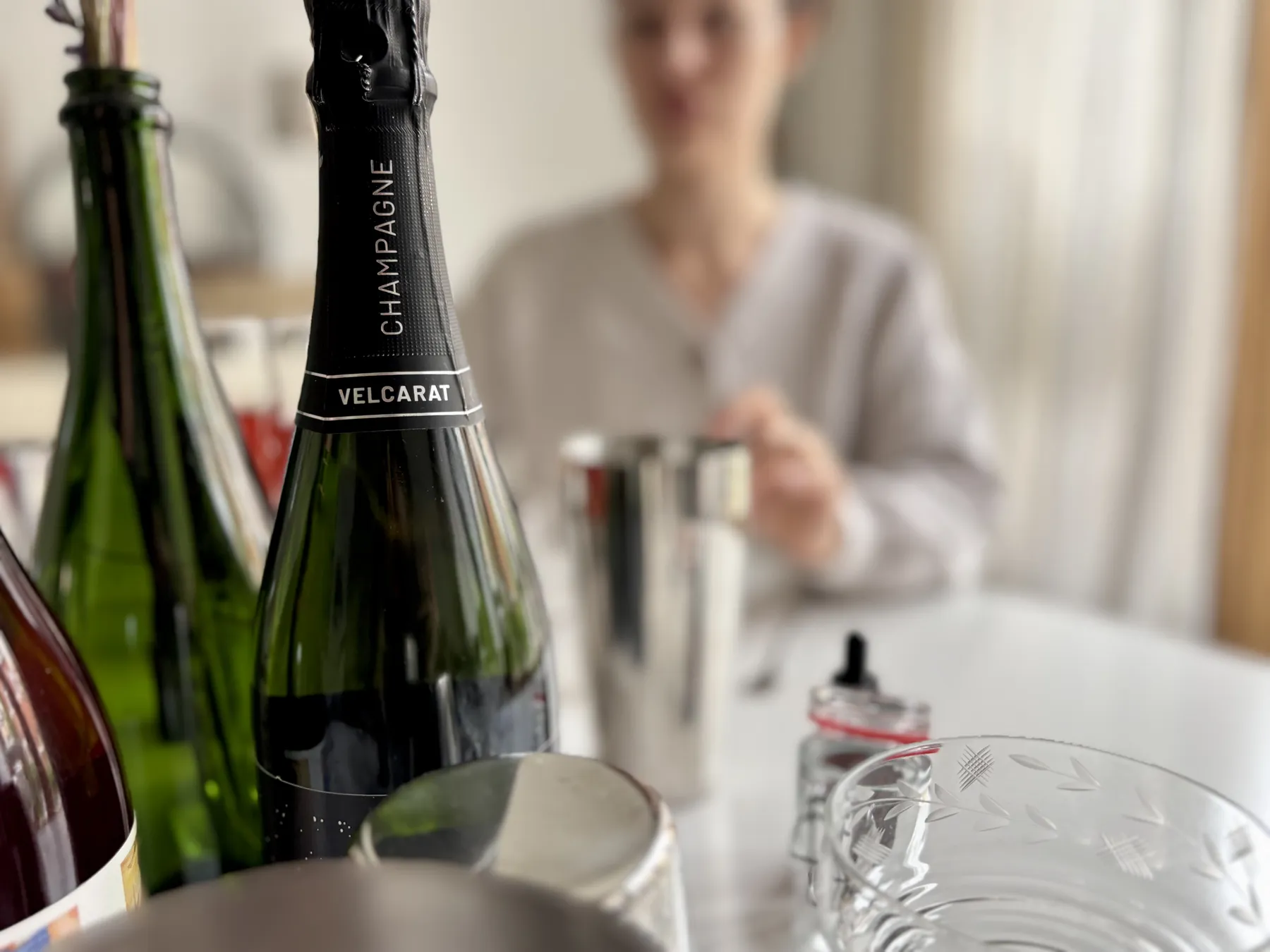 Créez un cocktail au champagne en duo avec Zoé - Image n°5 - Wecandoo