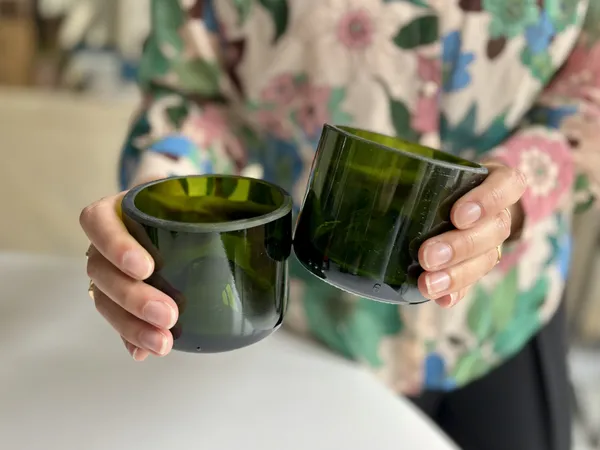 Façonnez votre duo de verres à partir d'une bouteille de champagne avec Zoé - Image n°5 - Wecandoo