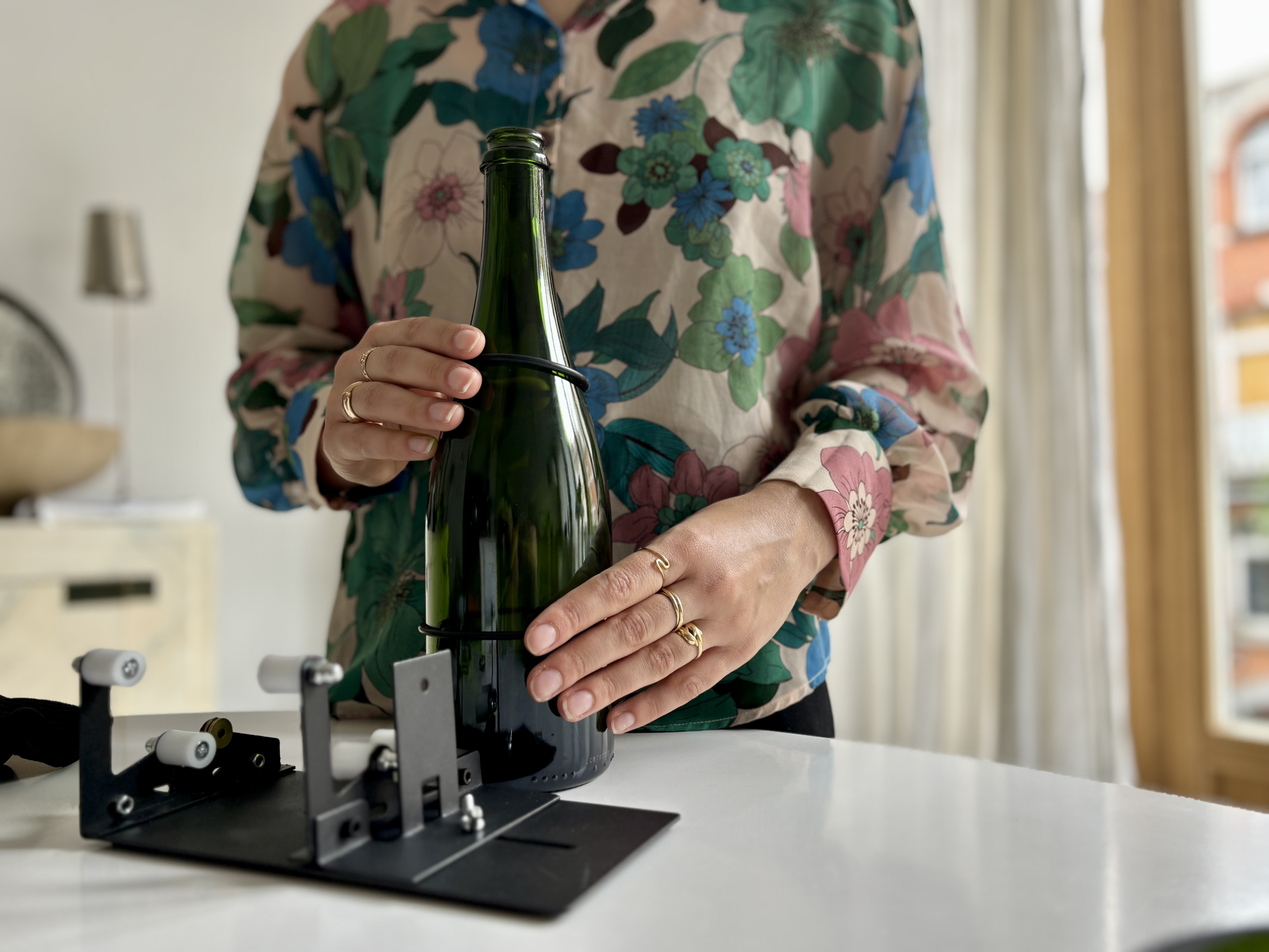 Façonnez votre duo de verres à partir d'une bouteille de champagne avec Zoé - Image n°8 - Wecandoo
