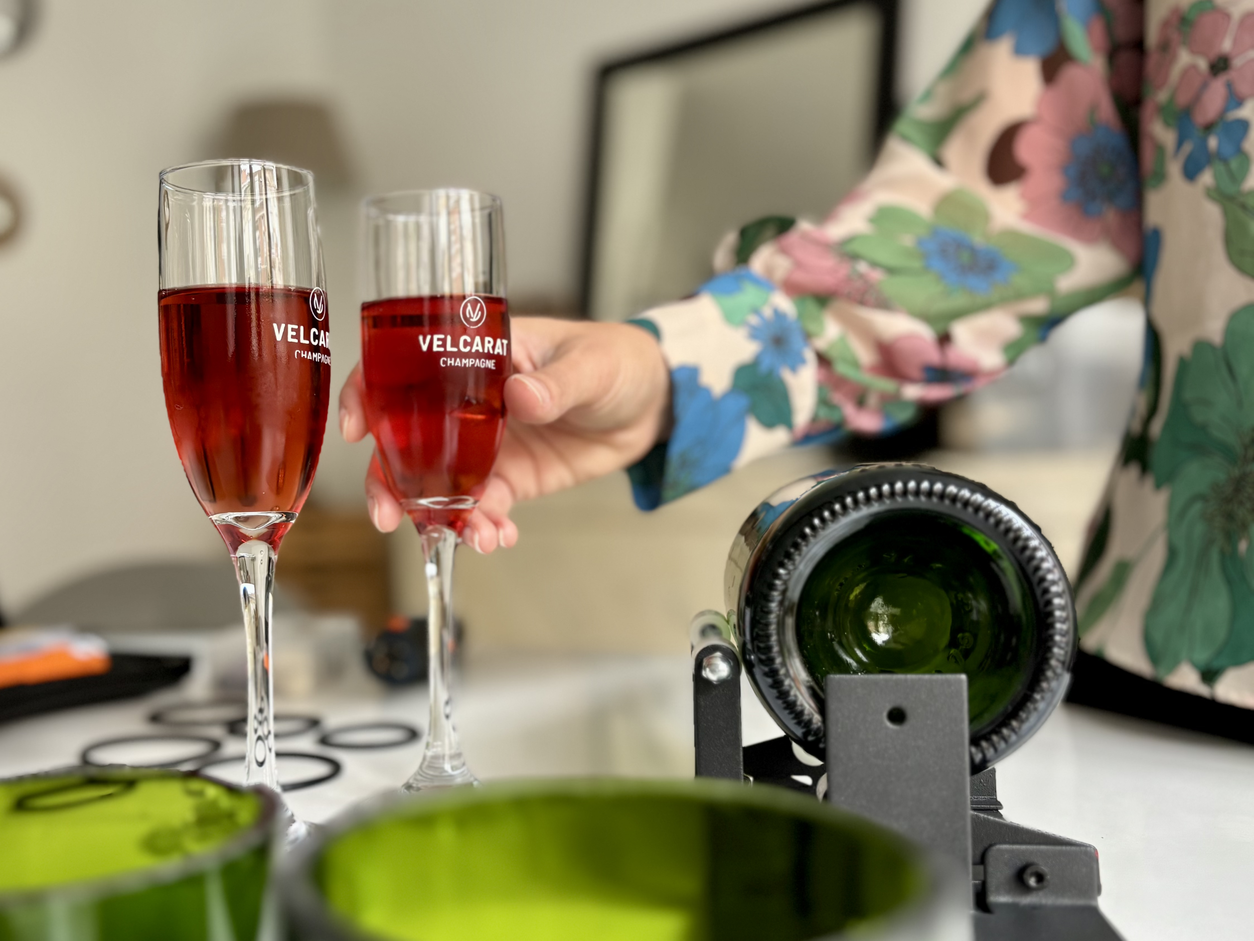 Façonnez votre duo de verres à partir d'une bouteille de champagne avec Zoé - Image n°10 - Wecandoo