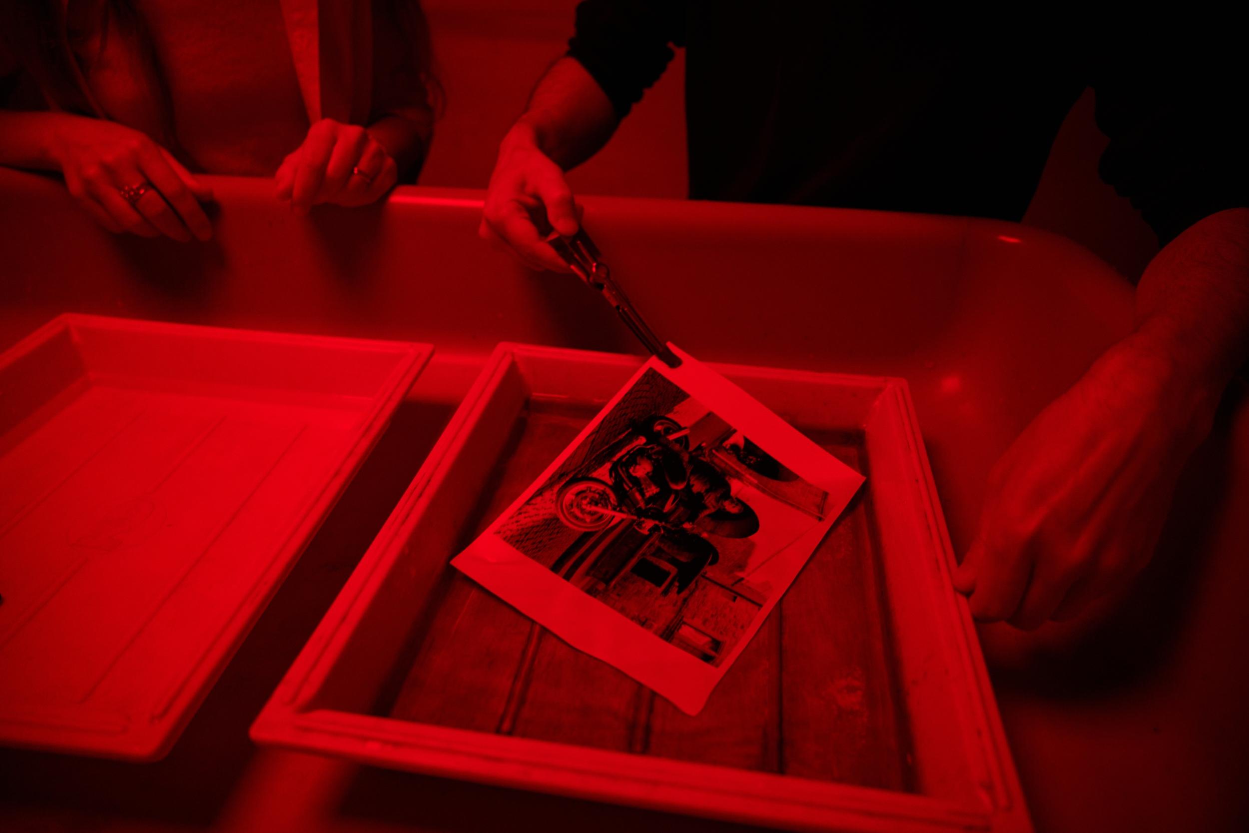 Découvrez la chambre noire argentique