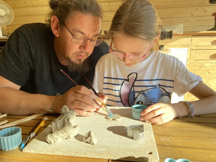 Découvrez le modelage en duo avec votre enfant accompagnés par Sabine - Image n°1 - Wecandoo