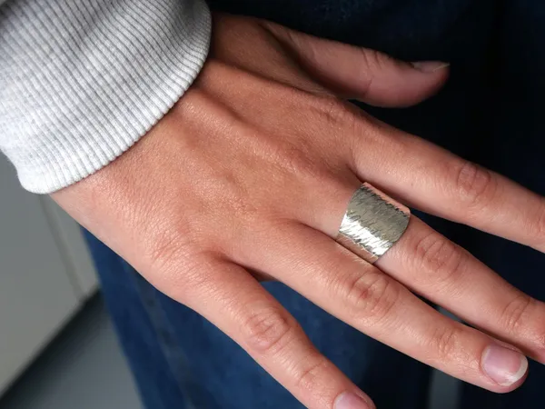 Créez votre bague texturée avec Julie - Afbeelding nr. 5 - Wecandoo