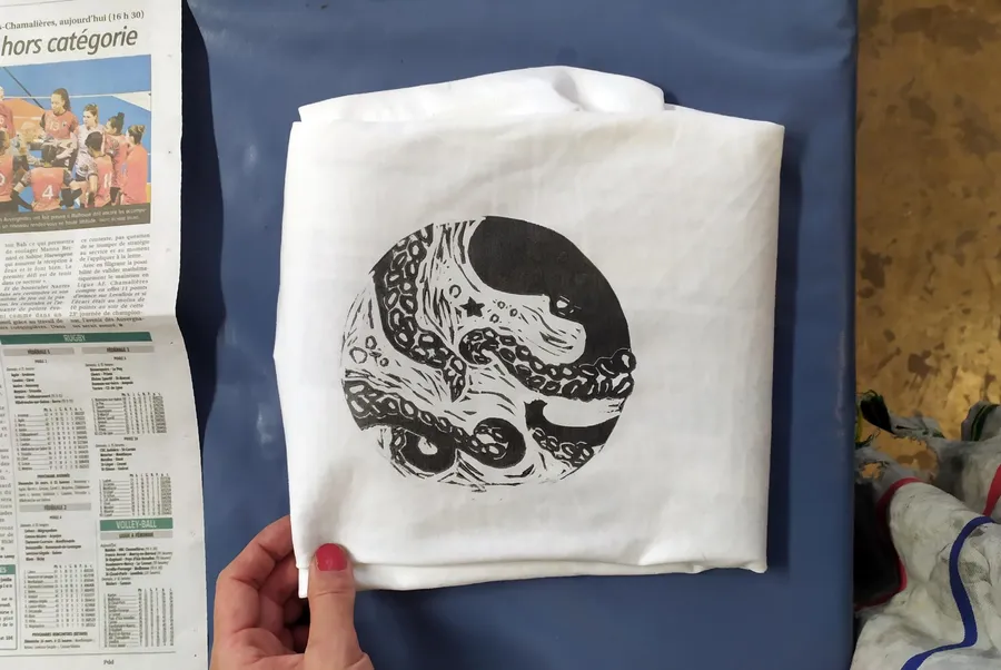 Imprimez votre linogravure sur textile avec Albane - Image n°1 - Wecandoo