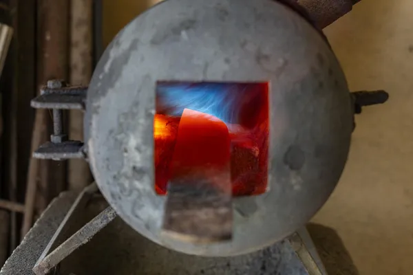 Réalisez votre couteau fixe à la forge ou en stock removal sur une journée avec Nicolas - Image n°5 - Wecandoo