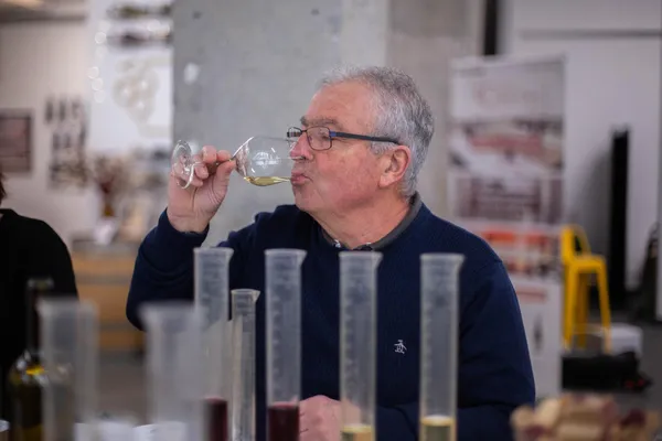 Captivez votre équipe et assemblez votre cuvée d’entreprise avec Marie, Franck et Grégoire - Afbeelding nr. 1 - Wecandoo