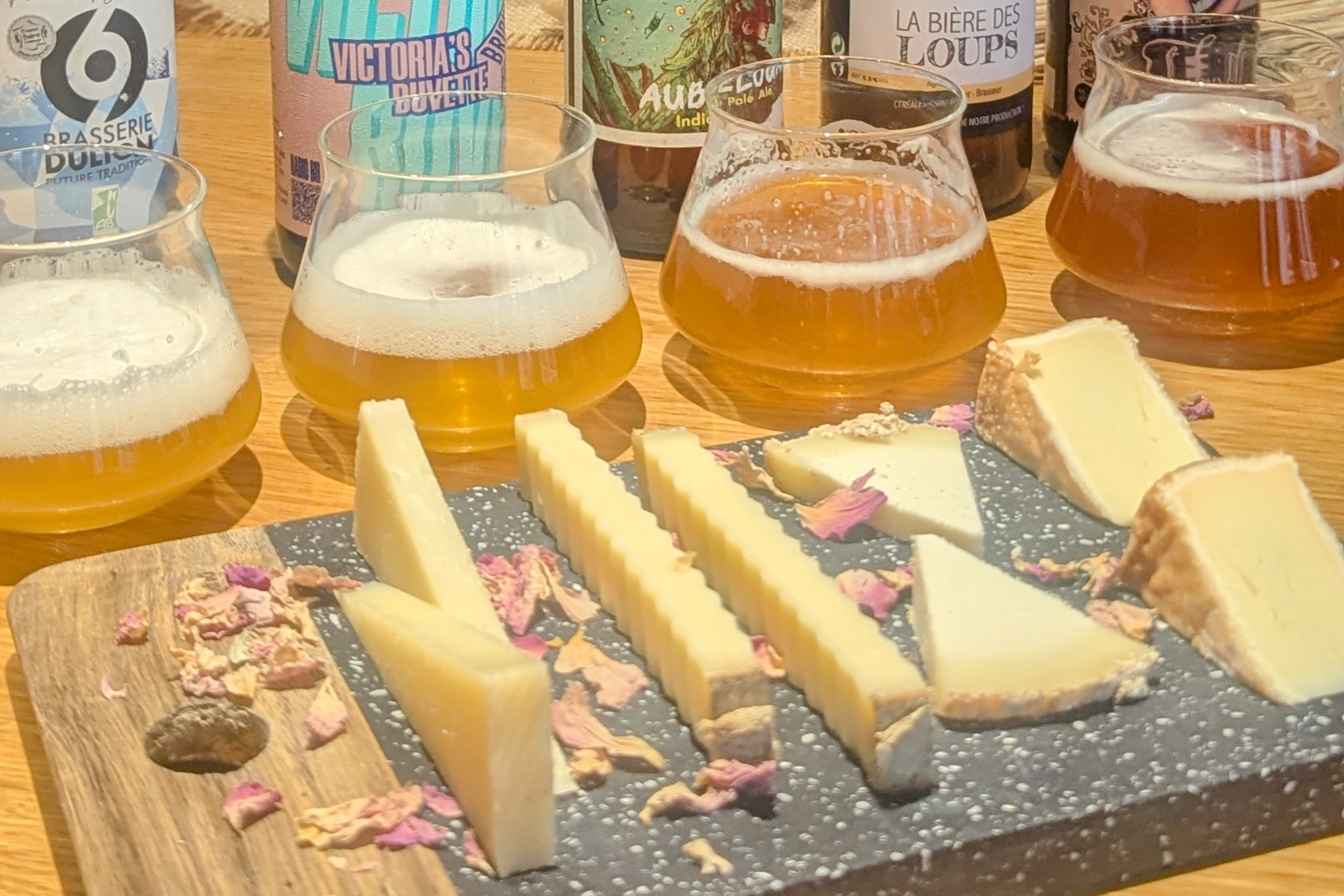 Initiez-vous aux accords fromages & bières avec Antoine et Quentin - Image n°1 - Wecandoo