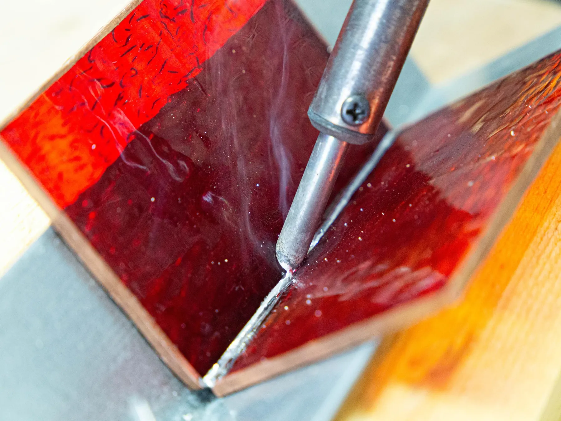 Réalisez votre photophore en vitrail avec Léo - Image n°4 - Wecandoo