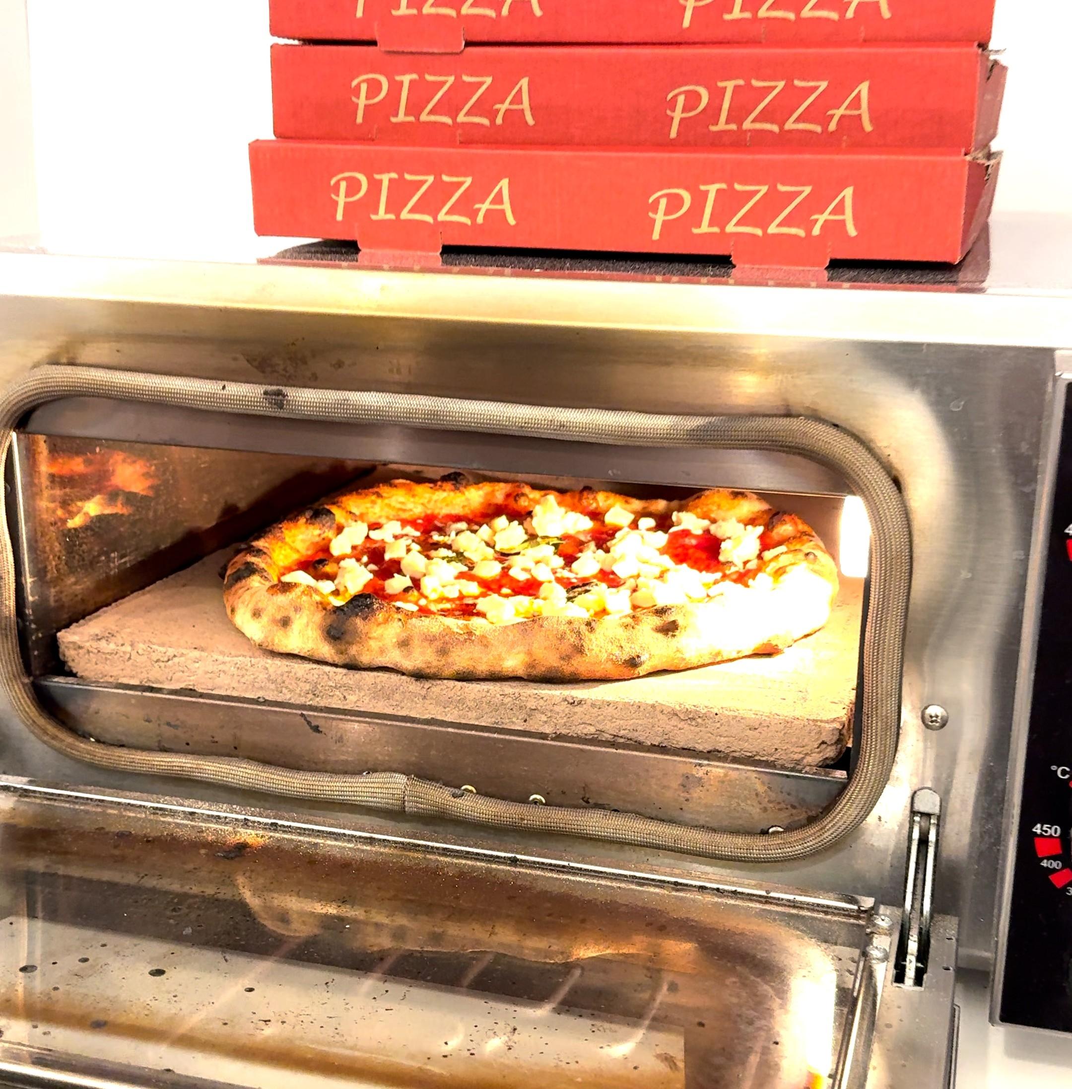 Réalisez votre pizza napolitaine avec Claudio et son équipe - Image n°8 - Wecandoo