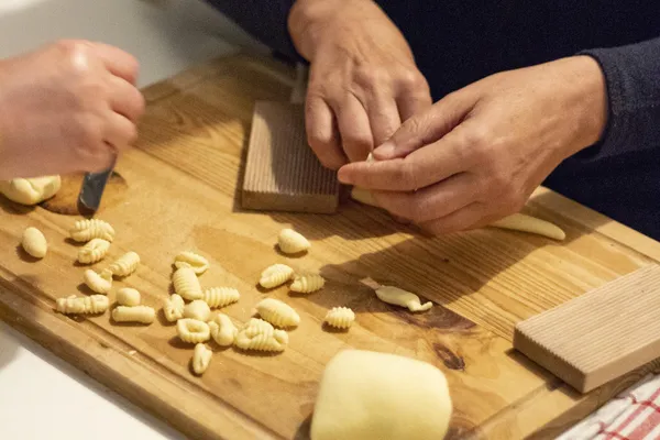 Rassemblez votre équipe et cuisinez vos gnocchis dans le Viaduc des Arts - Afbeelding nr. 5 - Wecandoo