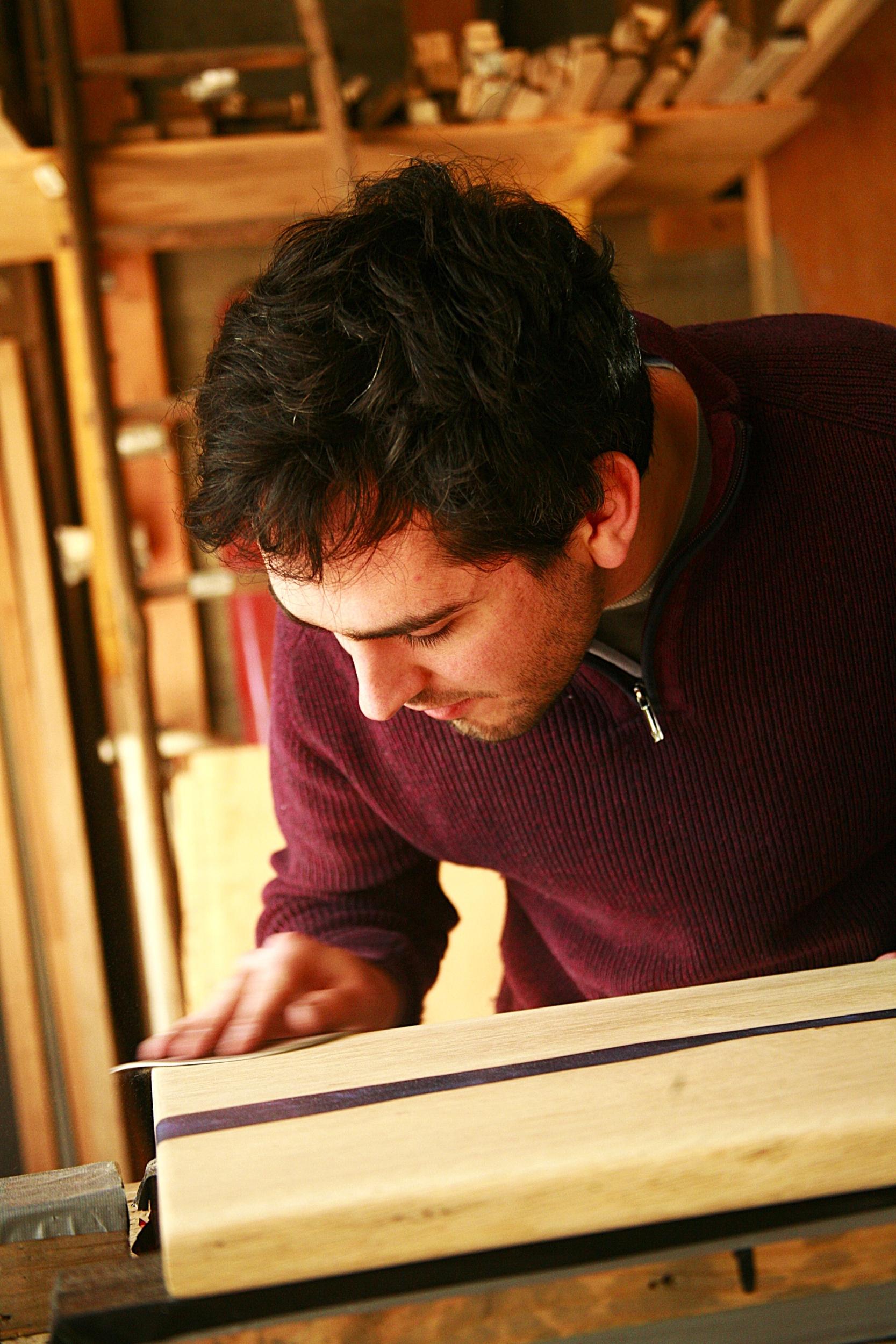 Wecandoo - Fabriquez votre river table en bois, métal et époxy sur deux jours - Image n°6