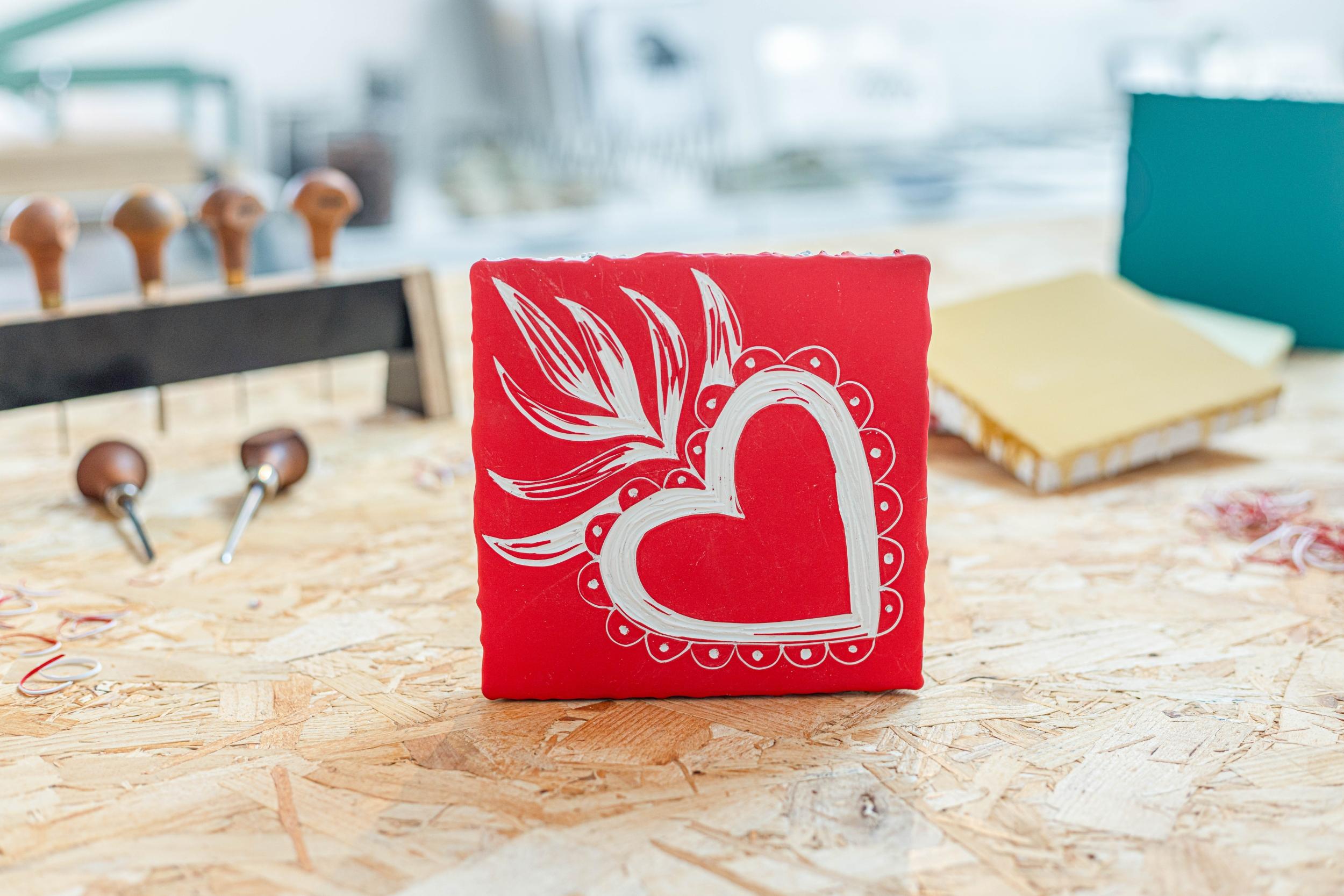 Découvrez la gravure sur peinture