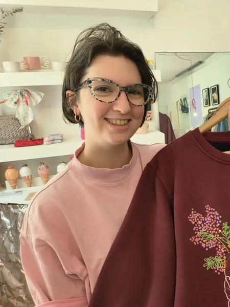 Anne-Claire : Brodeuse à Tours