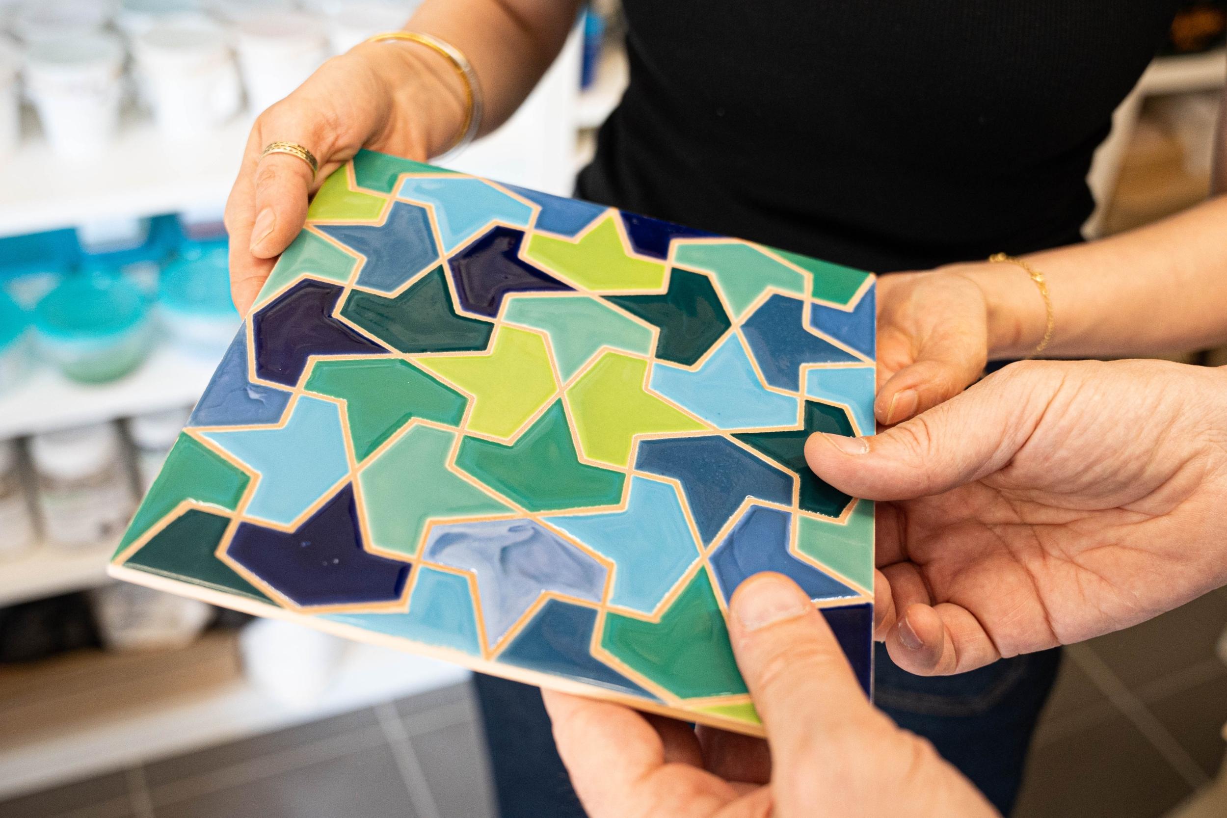 Décorez votre dessous de plat en céramique avec Hadjiat - Image n°6 - Wecandoo