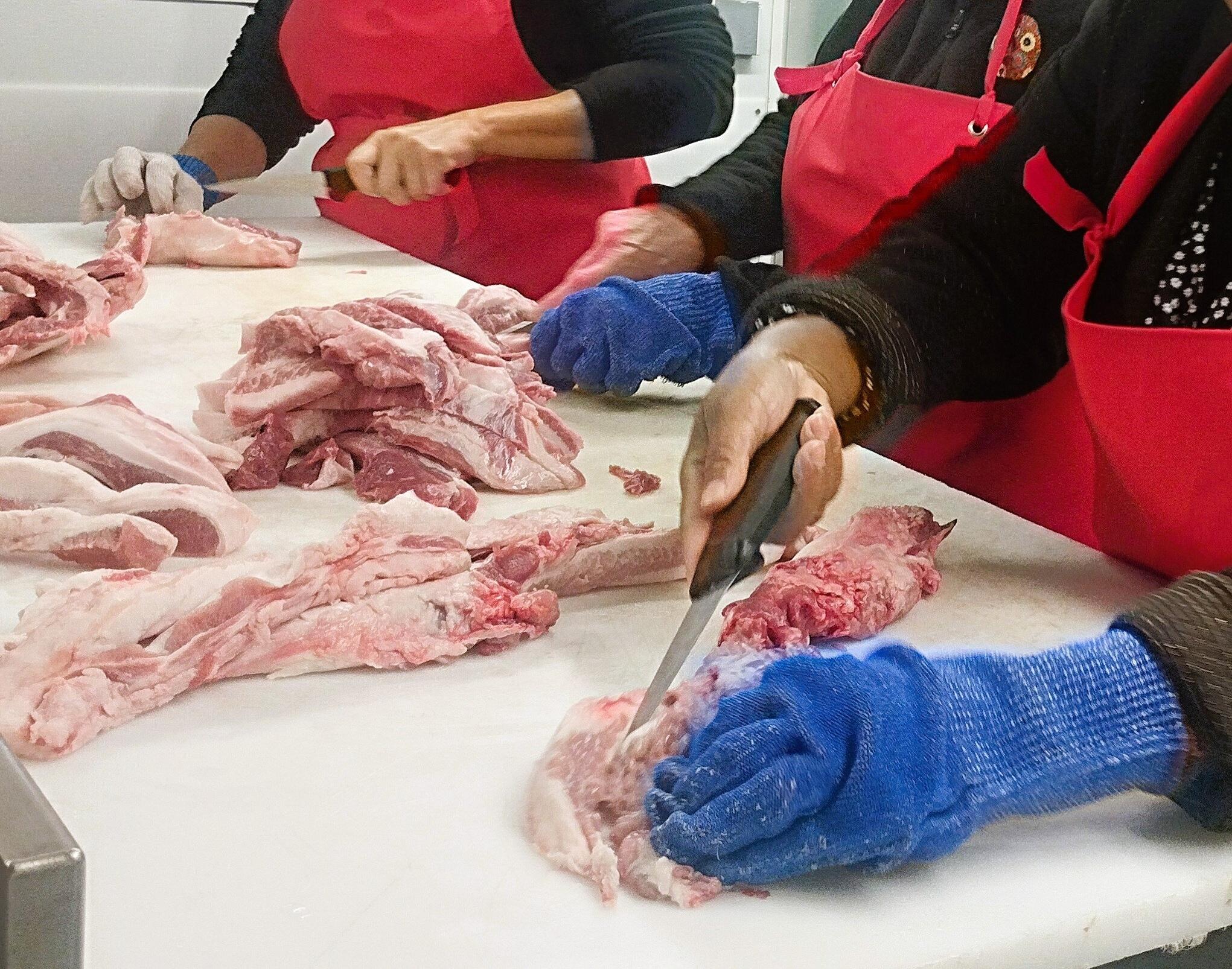 Wecandoo - Découpez et transformez un cochon de A à Z sur une journée avec Laurent - Image n°4