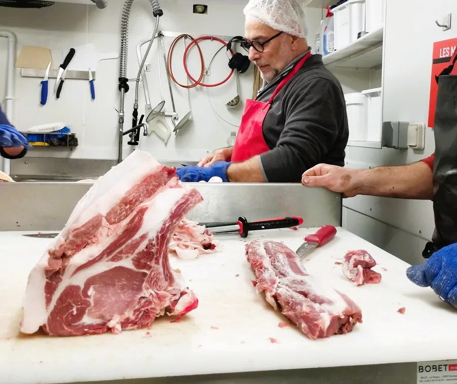 Découpez et transformez un cochon de A à Z sur une journée avec Laurent - Image n°1 - Wecandoo