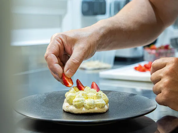 Confectionnez un menu bistronomique et de saison pour deux personnes avec Elisabeth - Image n°3 - Wecandoo