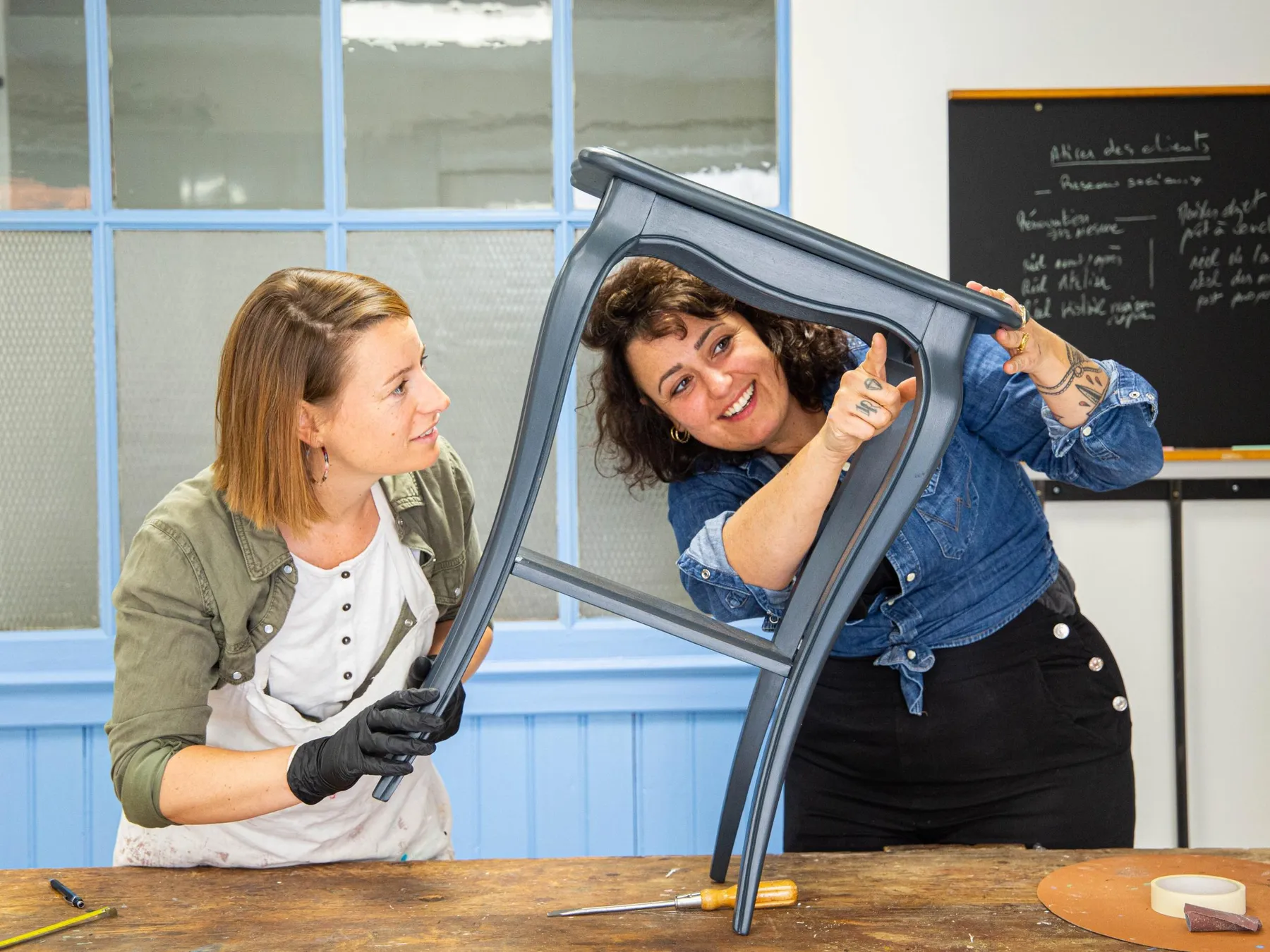 Relookez un petit meuble en bois sur une journée avec Laurianne - Image n°2 - Wecandoo