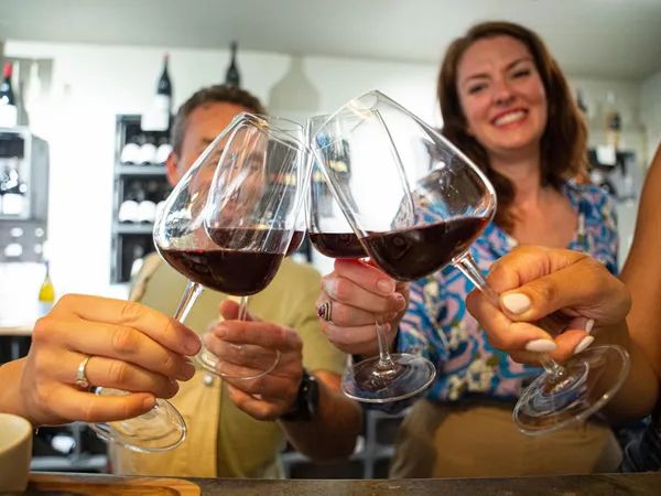 Dégustez des accords vins et tapas avec Michaël et Julien - Image n°2 - Wecandoo