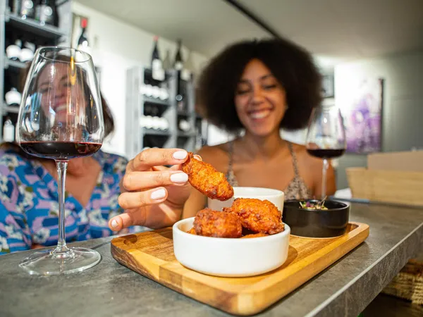 Dégustez des accords vins et tapas avec Michaël et Julien - Image n°4 - Wecandoo